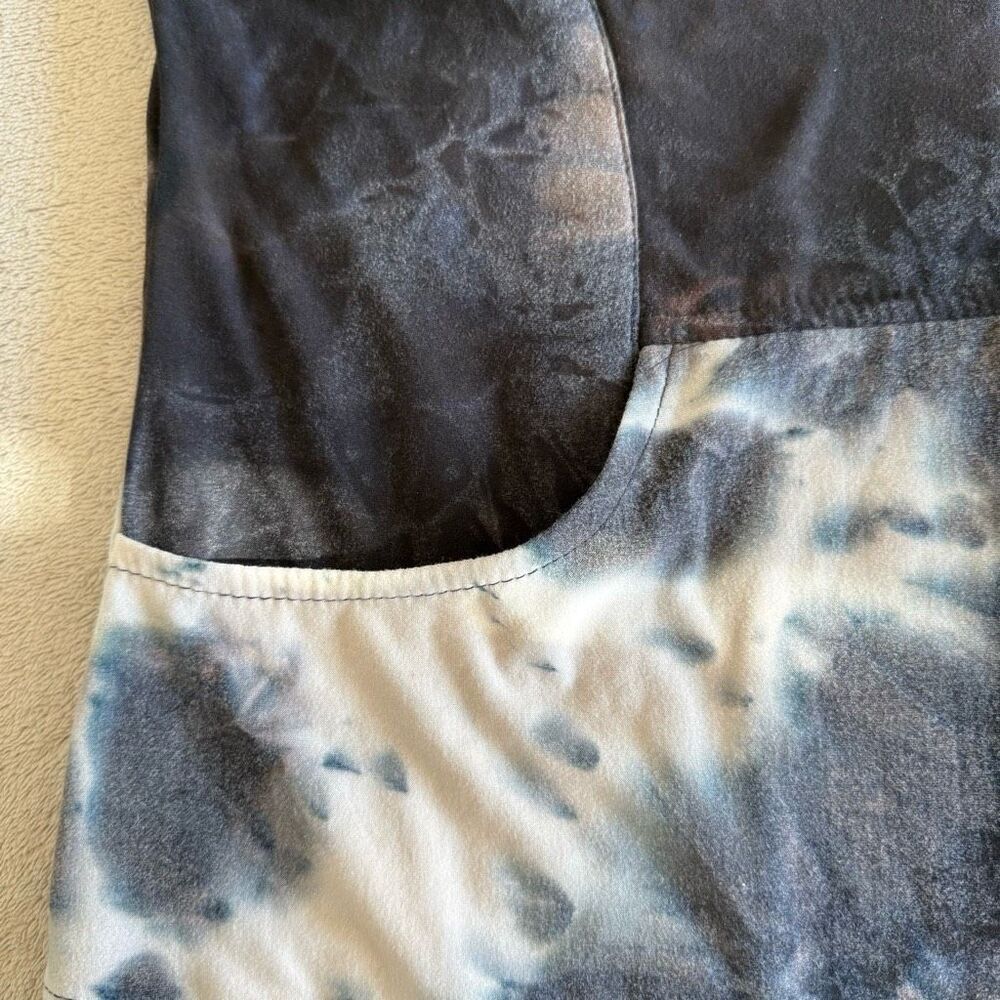 Kristin Crenshaw Black and White Tie Dye Lightweight Zip Up Hoodie - Picture 8 of 11